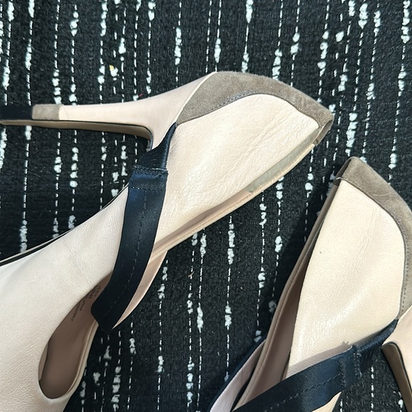 Jessica Simpson heel open toe, different fabrics used, gently worn, size 10 - Picture 7 of 10